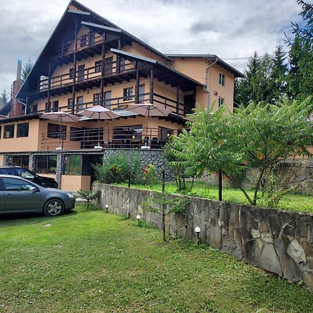 Pensiunea La Taverna Trăisteni 外观 照片