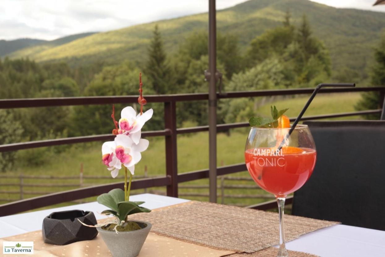 Pensiunea La Taverna Trăisteni 外观 照片
